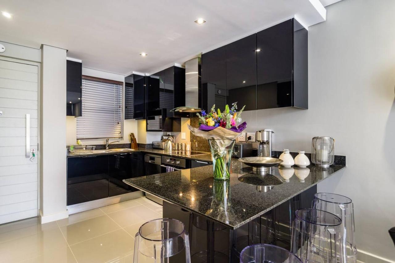 Lux Andringa Walk Apartments Стелленбос Экстерьер фото