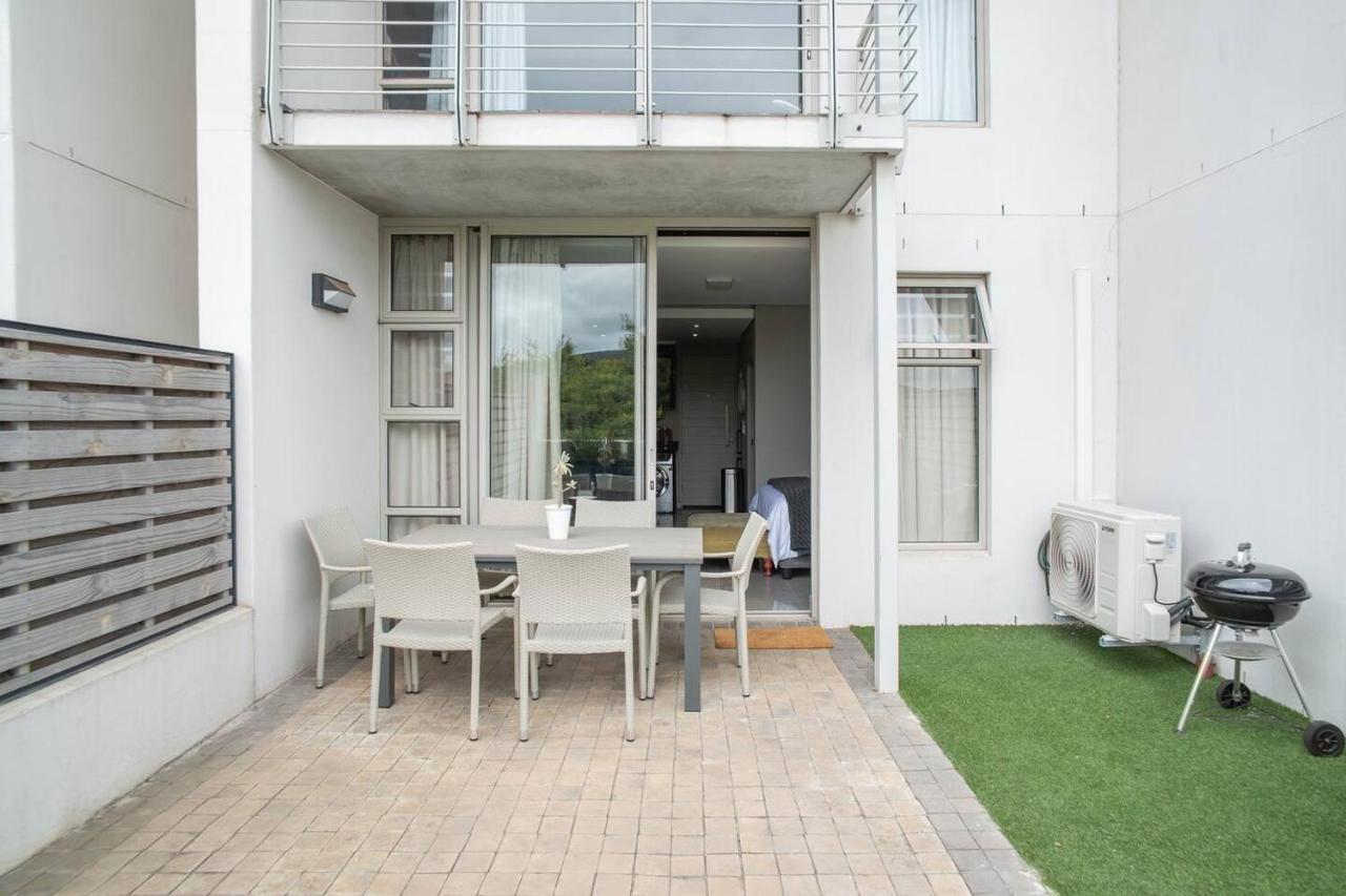 Lux Andringa Walk Apartments Стелленбос Экстерьер фото