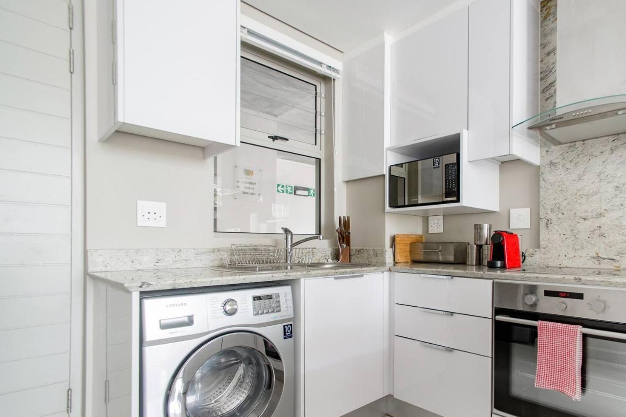 Lux Andringa Walk Apartments Стелленбос Экстерьер фото