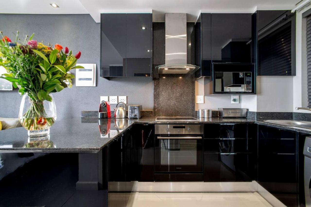 Lux Andringa Walk Apartments Стелленбос Экстерьер фото