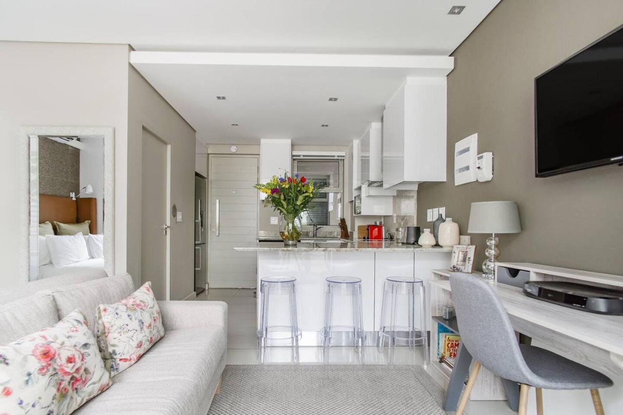 Lux Andringa Walk Apartments Стелленбос Экстерьер фото